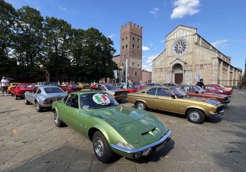 Opel Kadett, Rekord, Manta i wiele innych zabytkowych modeli. 85 załóg w Weronie
