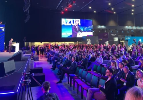 Paweł Silbert i przedstawiciele Foxconna na jednym kongresie. Będą rozmowy o fabryce w Jaworznie?