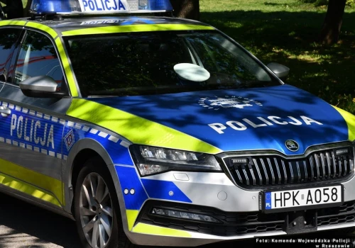 Wypadek na DK94! Osobówka zderzyła się z autokarem
