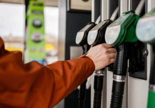 Ceny paliw mogą spaść. Orlen obniża stawki w hurcie