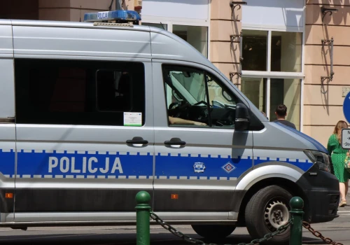 Seria włamań w Krakowie. Okradano kantory, restauracje i sklepy. Łupem padły także zdrapki