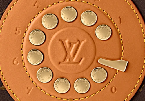 Halo, tu Louis Vuitton. Torebka-telefon i inne szalone modele Pharrella Williamsa na jesień 2026