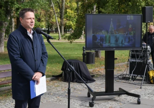 Polityczna banicja czy awans? Polacy o przyszłości Trzaskowskiego. Sondaż dla „Wprost”