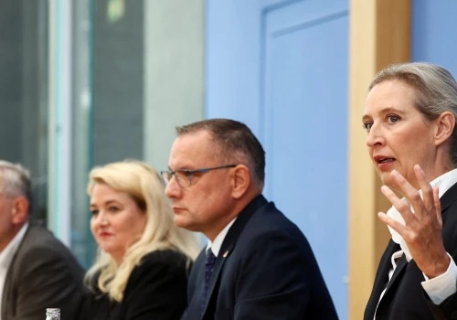 AfD chce złożyć wniosek przeciwko pomocy wojskowej i akcesji Ukrainy do UE. 
