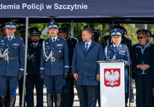 „Policja nie może być skostniała”. Rektor Akademii Policji o szkoleniach, pokoleniu „Z” i nowych zagrożeniach