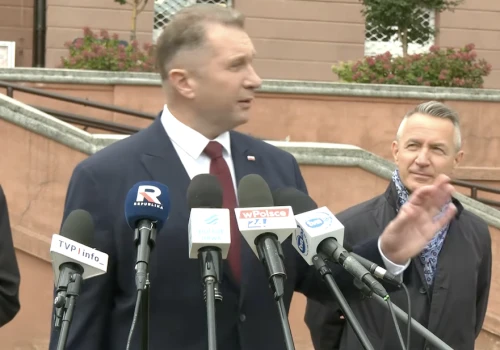 Sceny na konferencji PiS! Czarnek się odpalił i zagrzmiał w stronę reportera TVP. „Czy pan redaktor…”