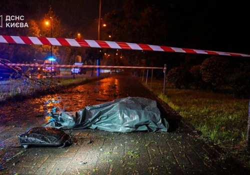 Rosja uderzyła w Kijów rakietami balistycznymi. Ucierpiał szpital, są zabici