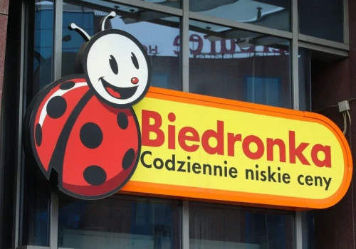 Biedronka tnie ceny od czwartku. Kilogram kawy dorwiesz taniej o 45 zł