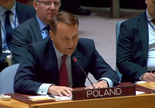 Sikorski do Ławrowa: „Powiedz swojemu szefowi, że już wystarczy”
