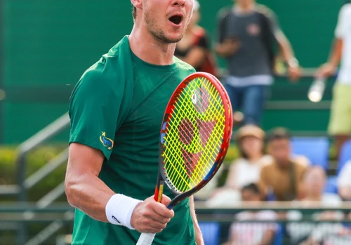 Tenis ziemny: Kamil Majchrzak z awansem do 2. rundy turnieju w Hangzhou