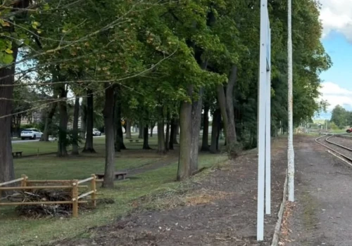 Okolice dworca PKP w Krajence uporządkowane. Usunięto niebezpieczne elementy