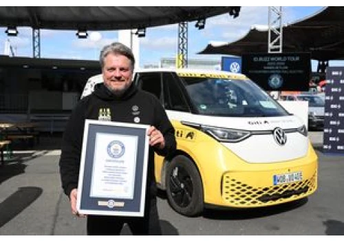 Nowy Volkswagen przejechał 100 tys. km bez awarii. Pobił rekord Guinnessa