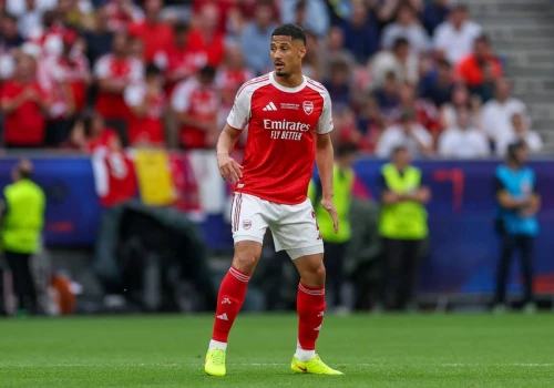 Arsenal jeszcze poczeka. Wtedy filar zespołu może wrócić