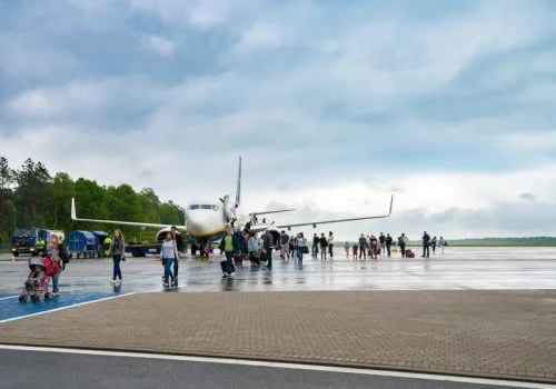 Polskie lotnisko szykuje się na milion pasażerów. Stary terminal właśnie znika