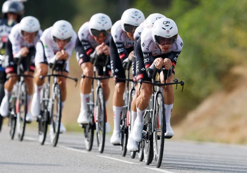 UAE Team Emirates – XRG przedłuża kontrakty kluczowych pomocników