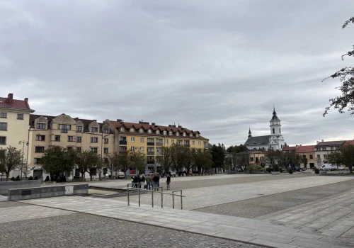 Rozpoczęła się przebudowa ostrowieckiego Rynku. Potrwa rok