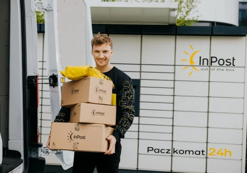 Fitch obniża rating InPostu do BB-. Powodem przejęcie i wyższe zadłużenie