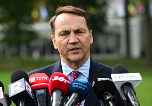 Sikorski: Otrzymujemy informacje, że Rosjanie szykują coś dużego