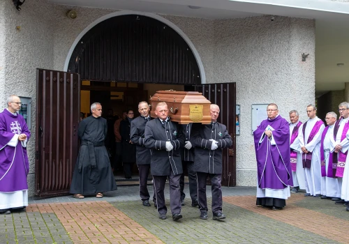 Pogrzeb o. Witolda Radkiewicza SJ
