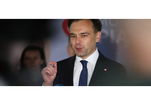 Minister Domański potwierdza: Będą równe prawa podatkowe dla małżonków tej samej płci