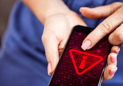 Fałszywy SMS skuteczniejszy od phishingu. Nawet 70% pracowników kliknęło w link