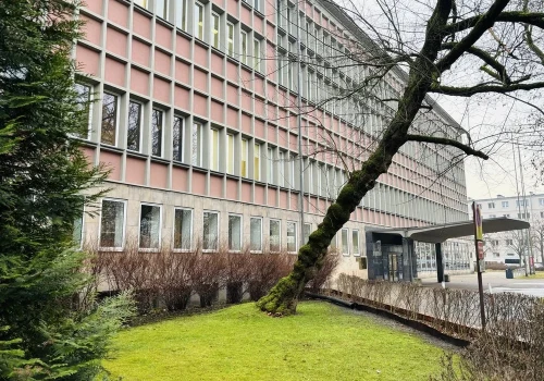 Kultowa BUŁa zostanie zabytkiem? Uczelnia konsultuje przyszłość budynku