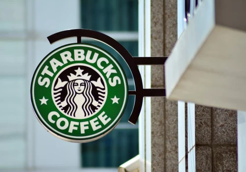 Starbucks zamknie 250 kawiarni! „Przyzwyczajenia klientów się zmieniają”