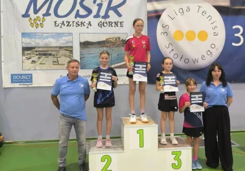 Martyna Grzesiek na podium I Wojewódzkiego Turnieju Kwalifikacyjnego Młodziczek i Młodzików