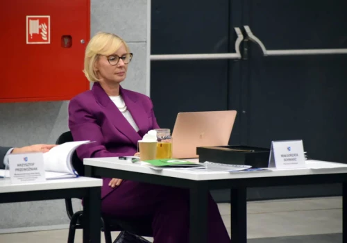 Skarga na Schwarz i awantura o wodę w gminie Kołbaskowo. Czy radni zablokują prywatną inwestycję, chroniąc układ władzy?