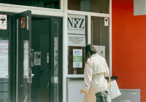 NFZ zapowiada ważne zmiany w chirurgii i przychodniach od nowego roku. Koniec tzw. lekarzy walizkowych