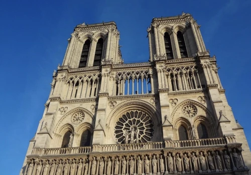 Papież Leon XIV w Notre-Dame w Paryżu: „Tu bije serce narodu”