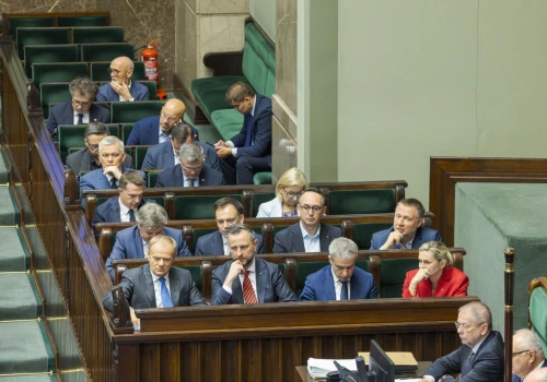 Polacy wystawili ocenę rządowi koalicji 15 października. Premier nie powinien być za…