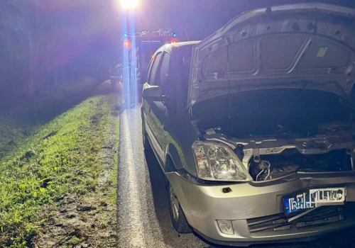 Niebezpiecznie na drodze krajowej. Zderzyły się dwa samochody