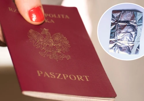 Turyści zaczęli owijać paszporty folią aluminiową. Eksperci odradzają