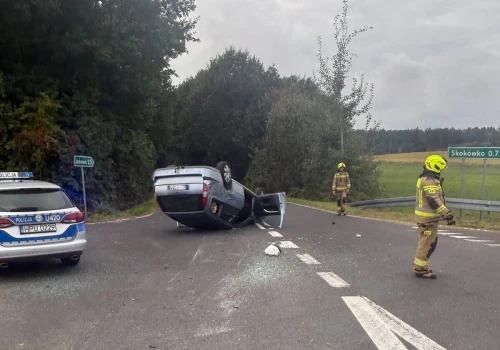 Miał ponad 2 promile alkoholu, dachował na skrzyżowaniu