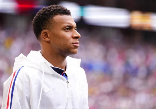 Mbappe opuścił zgrupowanie kadry Francji! Fatalny uraz