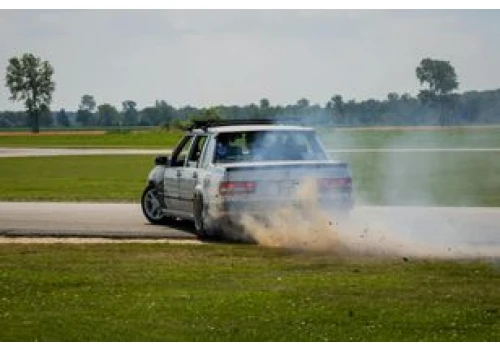 Ryk silników i kłęby dymu w Sulejowie! Ruszyła wyjątkowa akcja Drift Taxi 