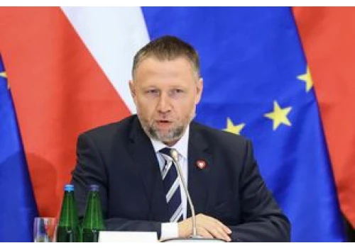 Kierwiński ostro w Niemczech. W tle pakt migracyjny
