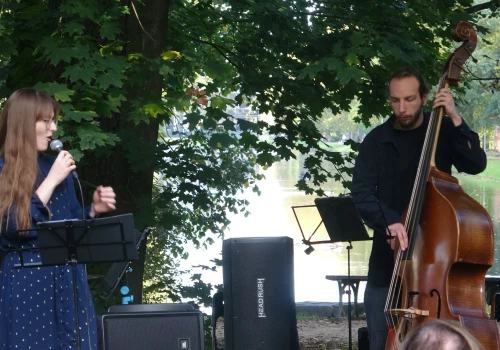 Jazzem w jesiennej scenerii zakończono sezon muzyczny nad Kanałem Bydgoskim