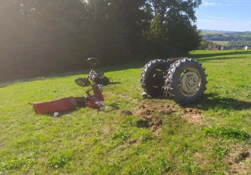 55-letni rolnik przejechany przez własny traktor. W akcji śmigłowiec LPR