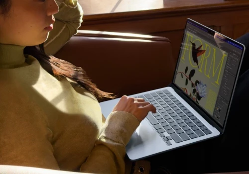 Dużo tańszy MacBook w Media Expert. Ma 24 GB RAM, M5 i dysk 1TB