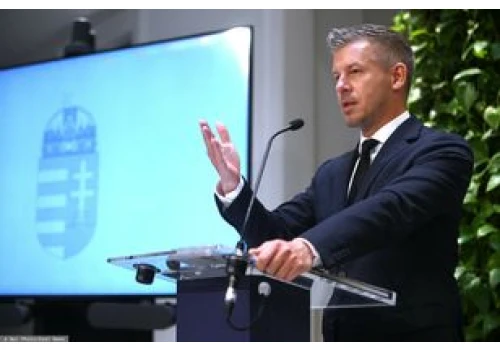 Węgry sprzątają po Orbánie. Péter Magyar chce zmiany konstytucji