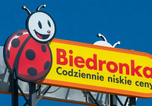 Takiej kolekcji w Biedronce jeszcze nie było. Od poniedziałku markowe buty za 149 zł, klienci napchają koszyki