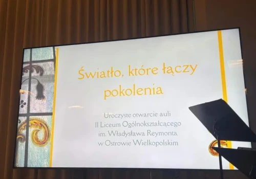 Tak prezentuje się po remoncie aula II LO w Ostrowie Wlkp. (ZDJĘCIA)