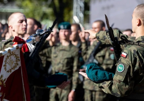 Przysięga podchorążych WAT. Przed nimi służba, studia i nowe technologie