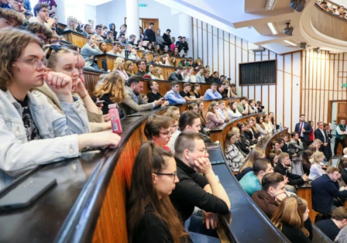 Najpopularniejsze kierunki studiów. Nawet 22 osoby na jedno miejsce
