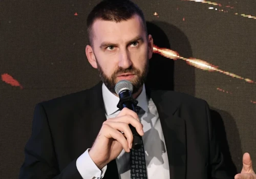 Możdżonek starł się z rzecznikiem policji. „Nabrał pan wody w usta”