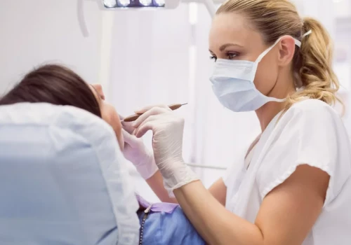 Implant nie zawsze można wszczepić od razu. Prof. Dominiak: dużo zależy od organizmu pacjenta