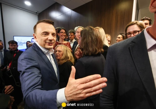 Polityczna zmiana miejsc w Krakowie. Miasto czeka brutalna dogrywka
