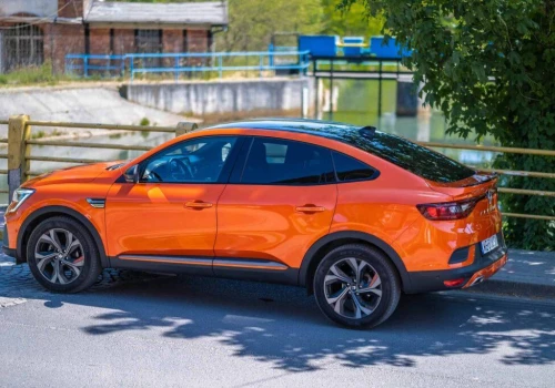 Używana Renault Arkana za 70 tys. zł. Który silnik wybrać i co sprawdzić w hybrydzie?